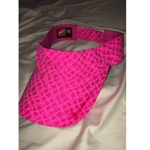Cute Nike visor!